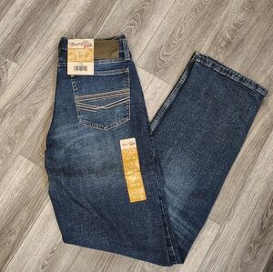 NWT Wrangler 20X Men's Relaxed Dark  Blue Jeans 32 X 38
